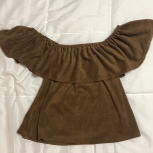 Cupcakes and cashmere off shoulder blouse